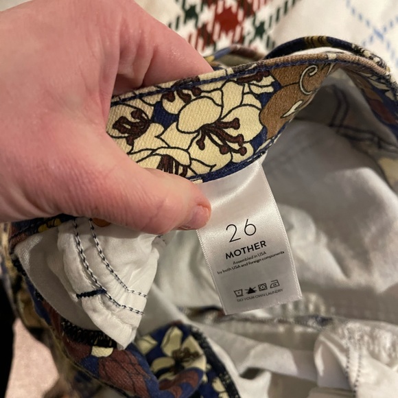 MOTHER High Waisted Rider Ankle Buncha Bloom Jeans - Picture 6 of 7